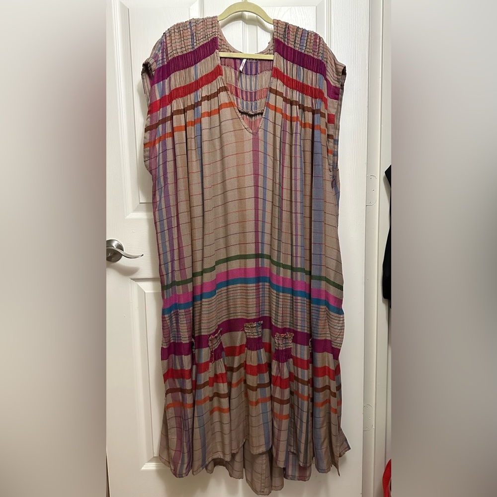Free People Boho Oversized Dress Medium – V-Neck, Striped, Flowy Fit